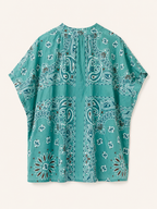 la shirt blue bandana