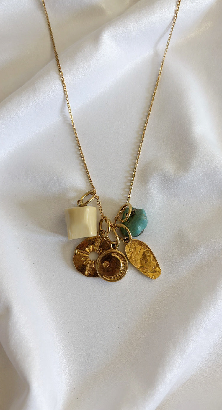 Cadena charms
