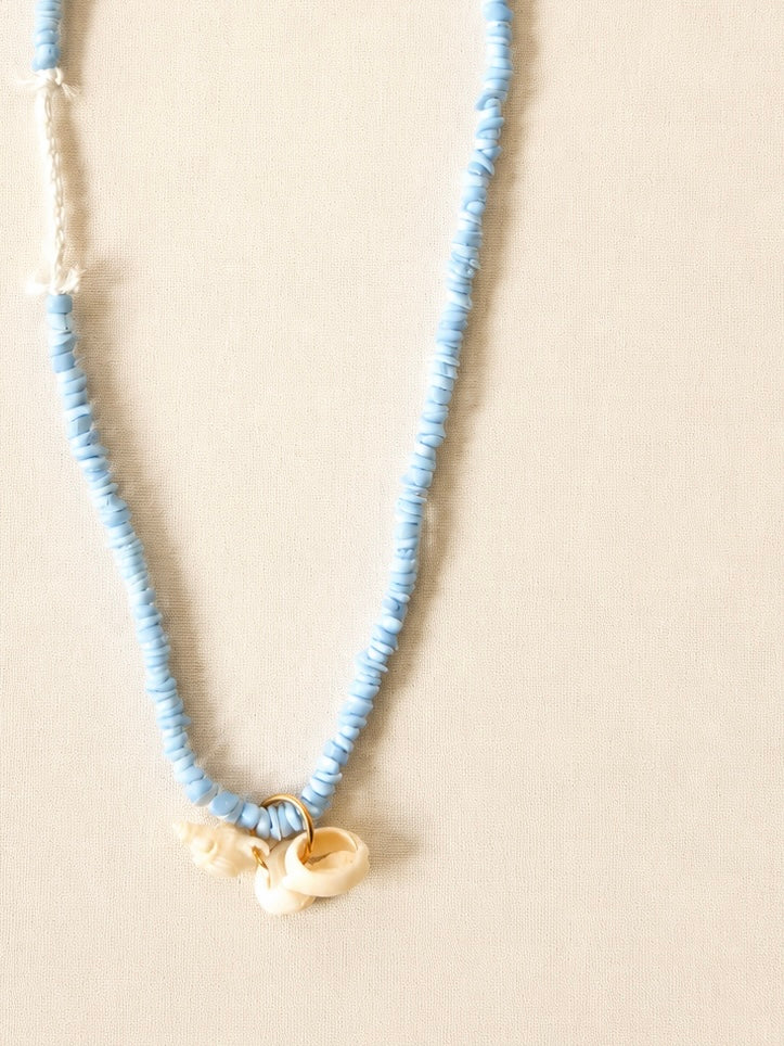 le collier cristal ciel