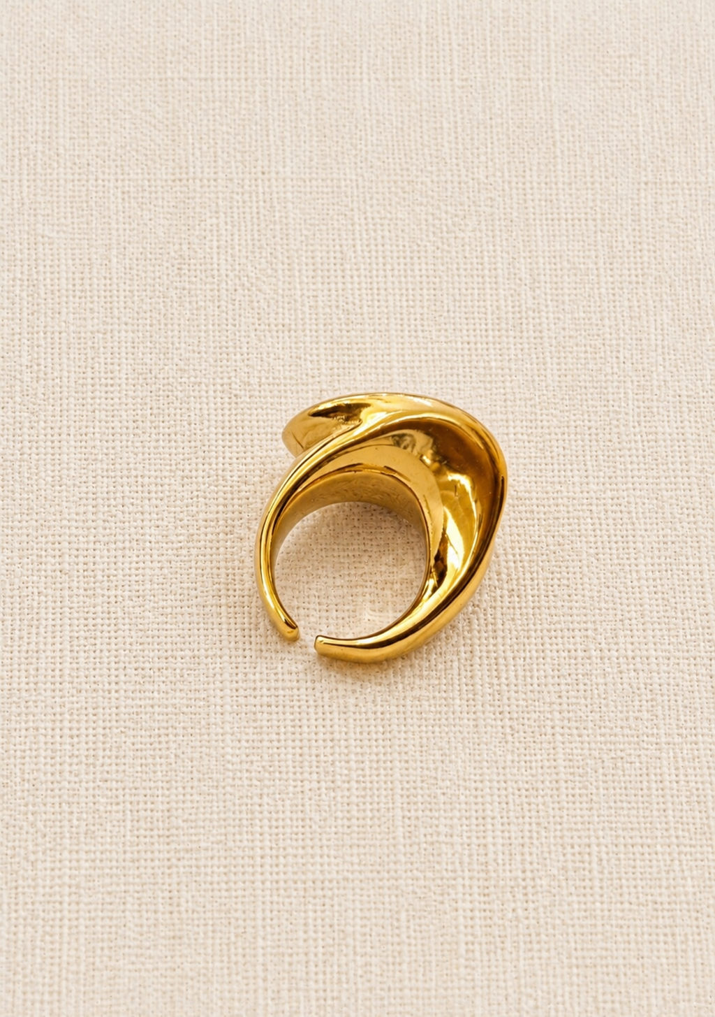 le ring ondulé doré