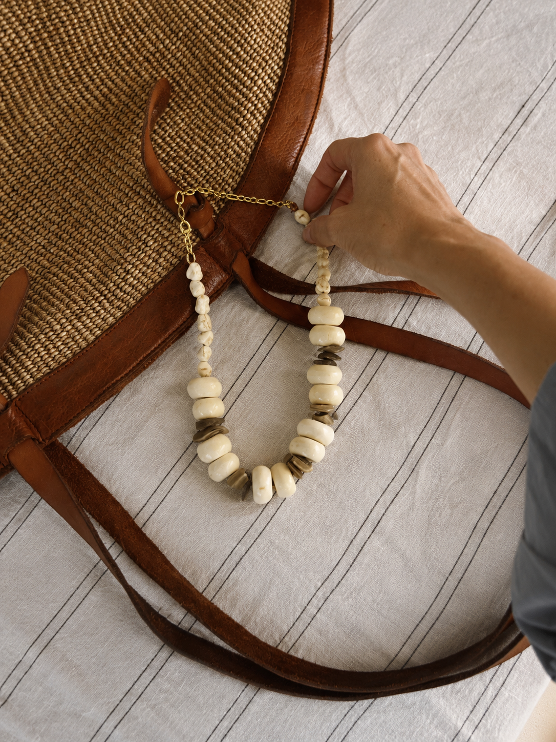 le collier big ivory