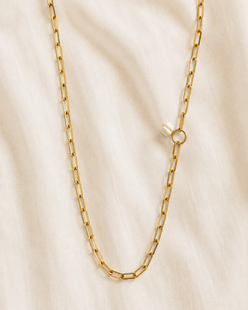 le collier maxi white charm