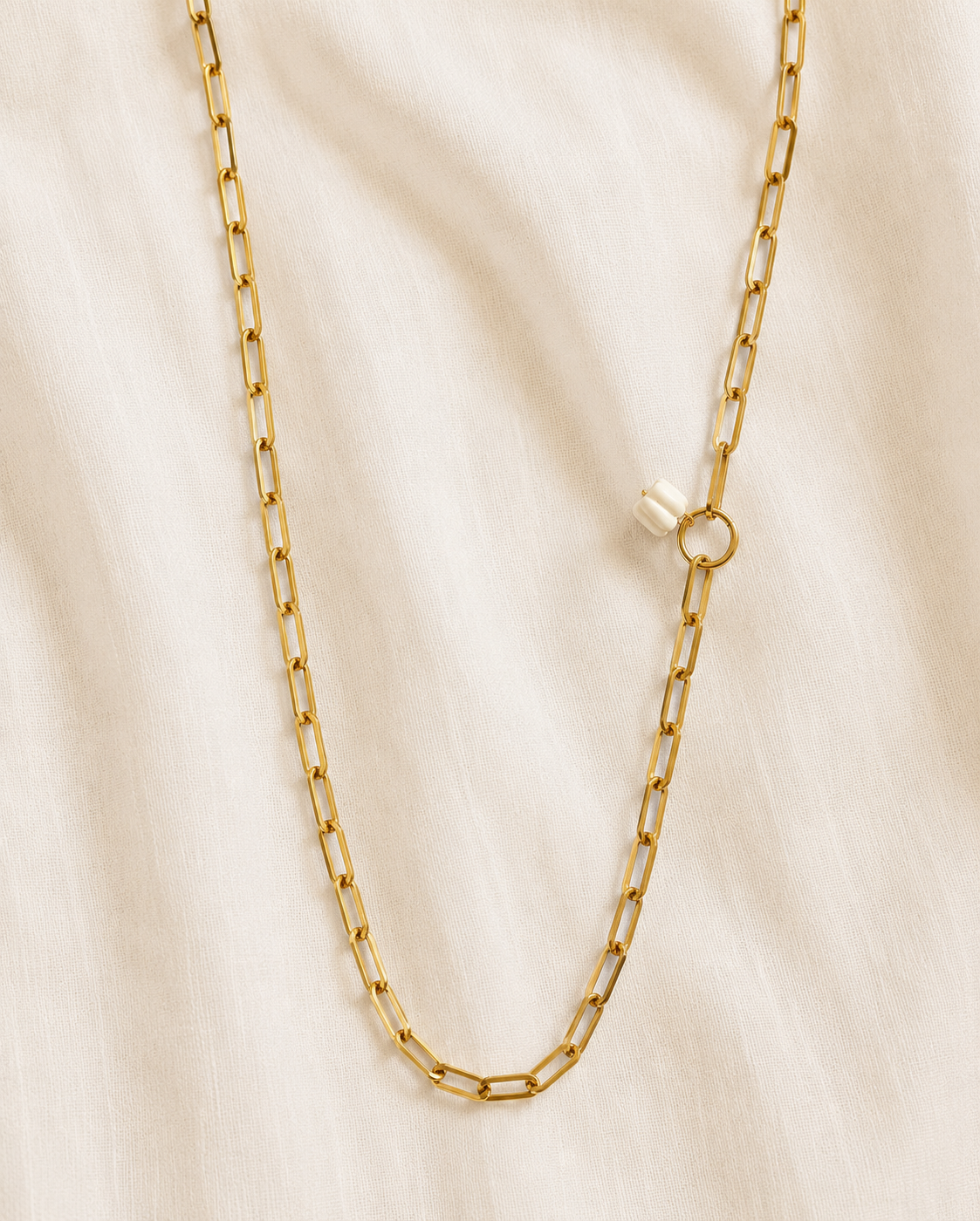 le collier maxi white charm