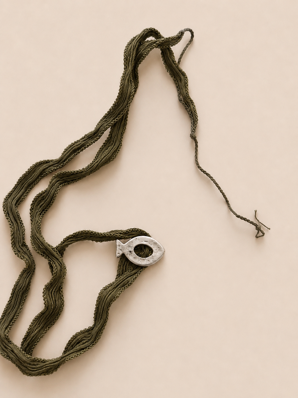 le bracelet poisson caqui