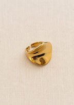 le ring ondulé doré