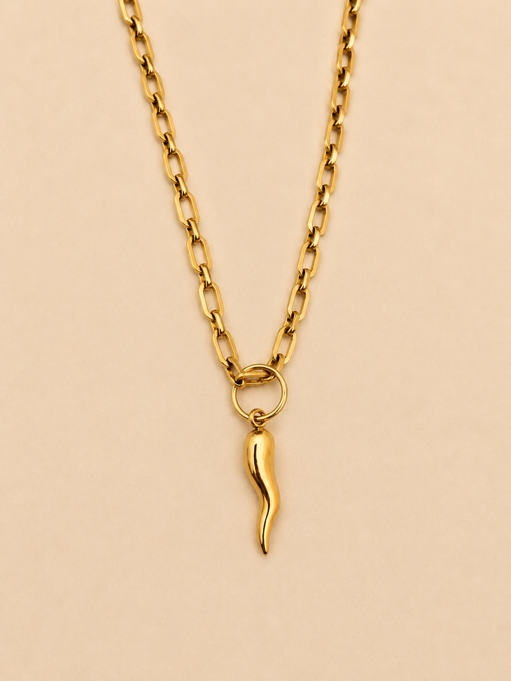 le charm chili gold