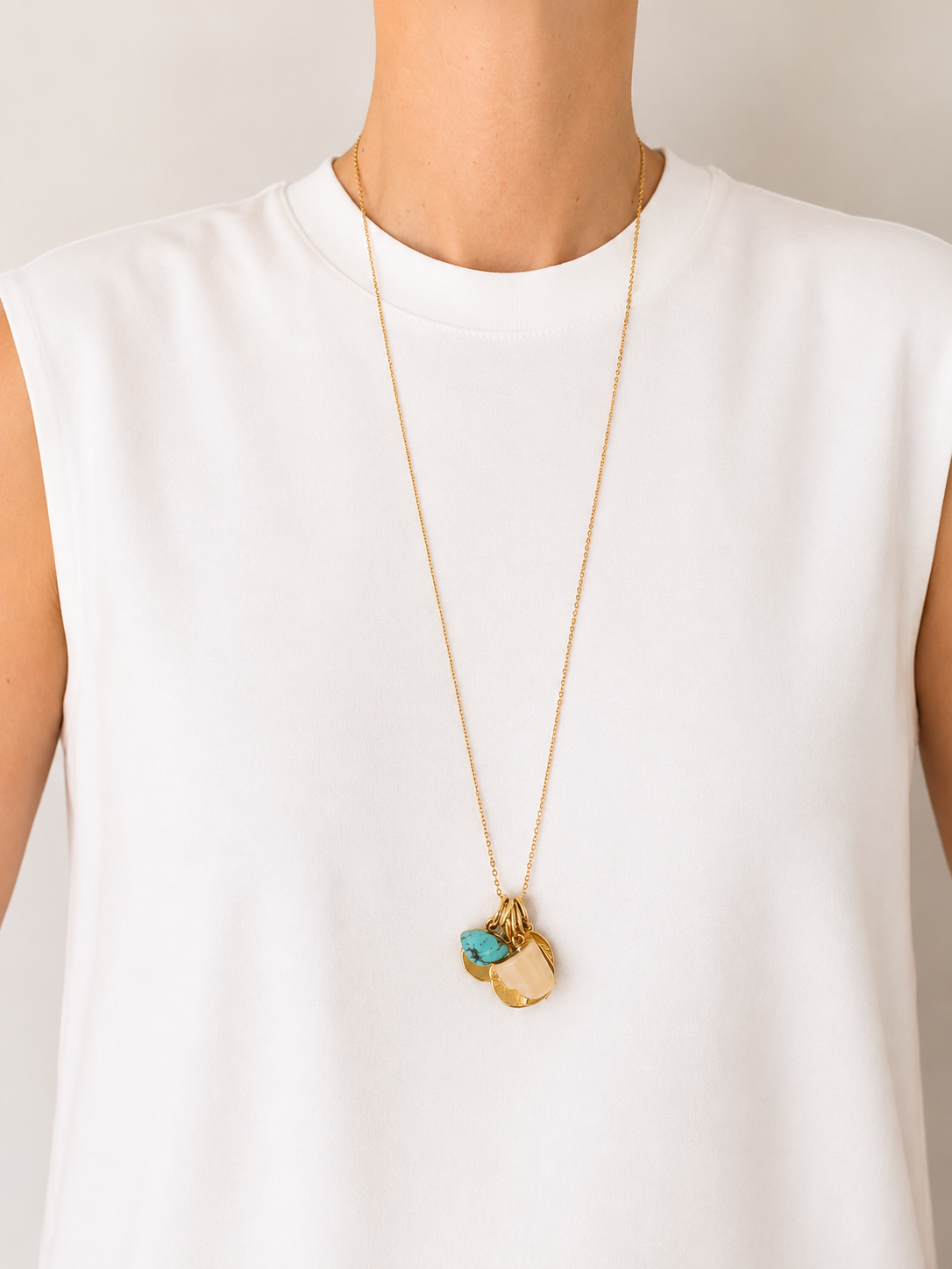 le collier mediterranean charms