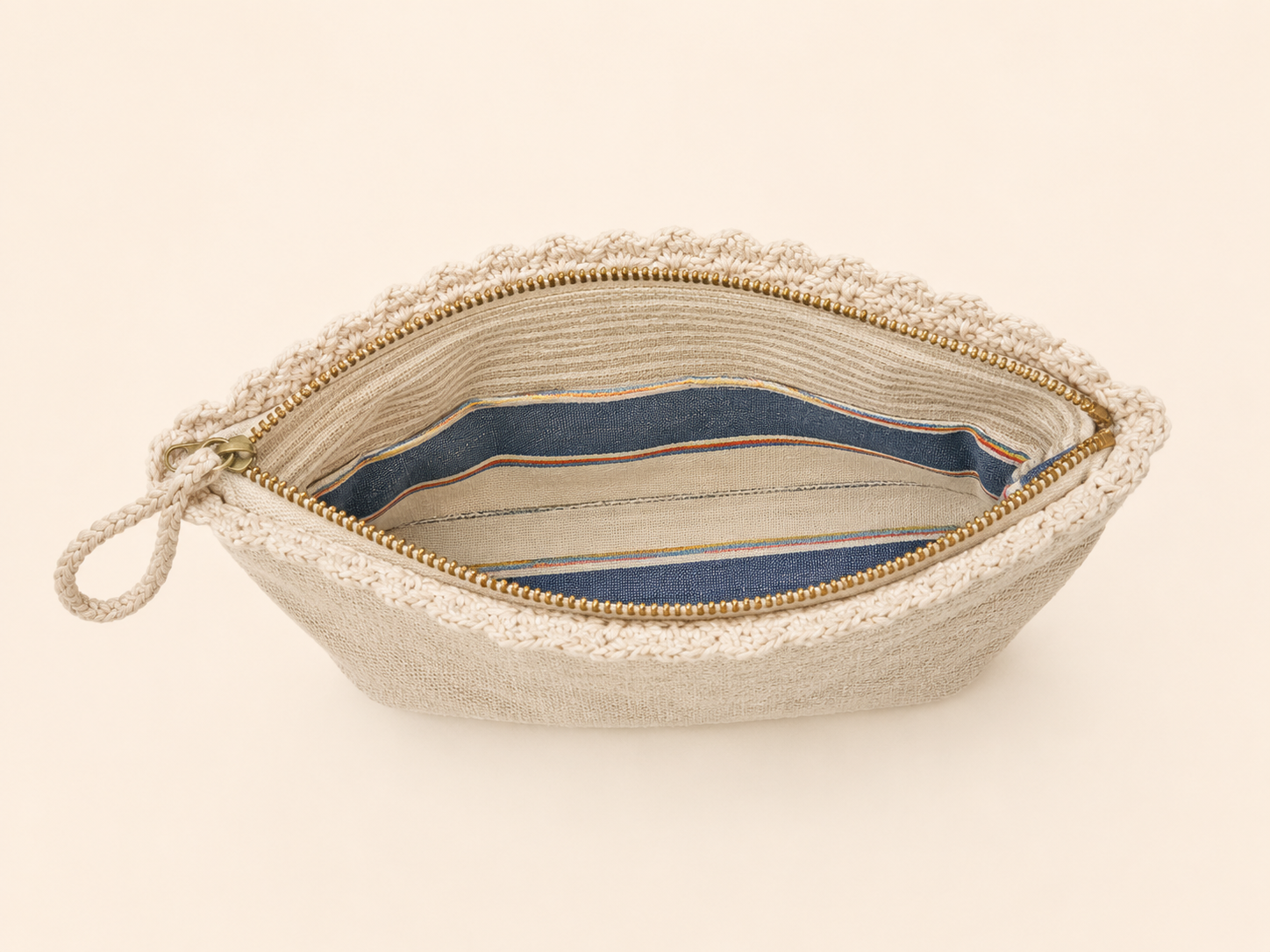 le crochet make up bag