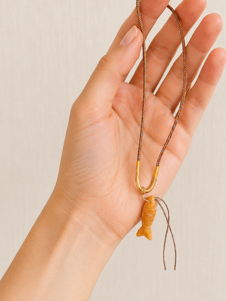 le collier tibet fish beige
