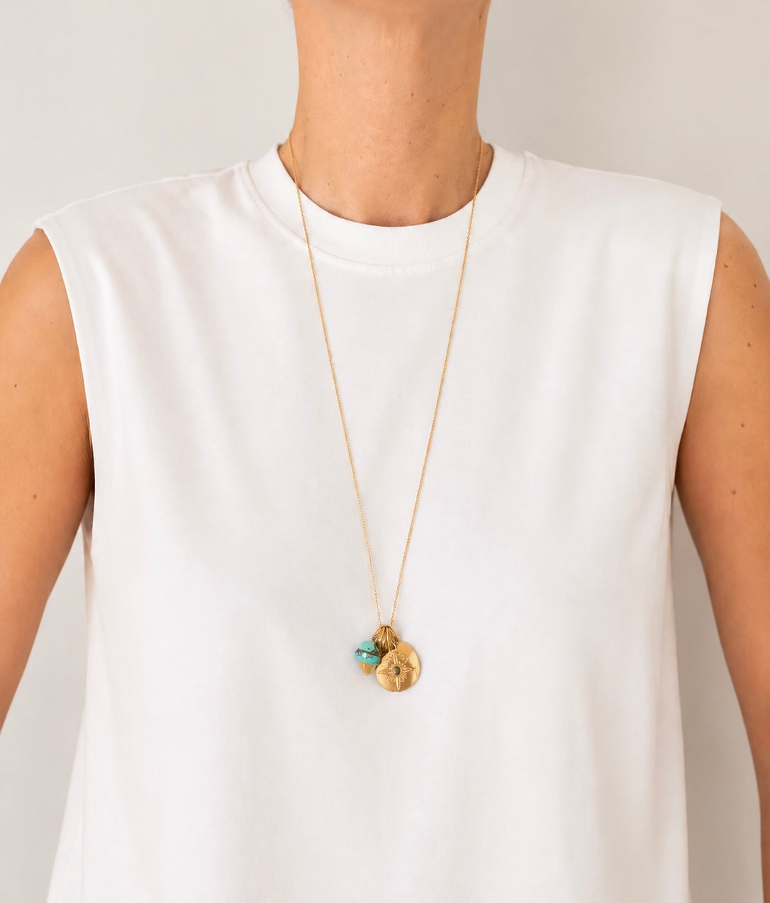 le collier mediterranean charms