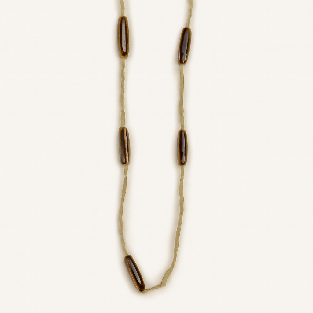 Collar cerámica marrón