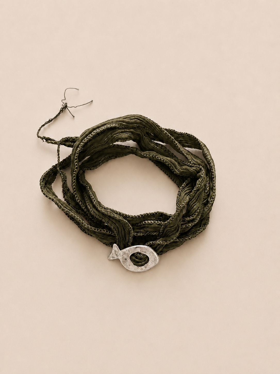 le bracelet poisson caqui