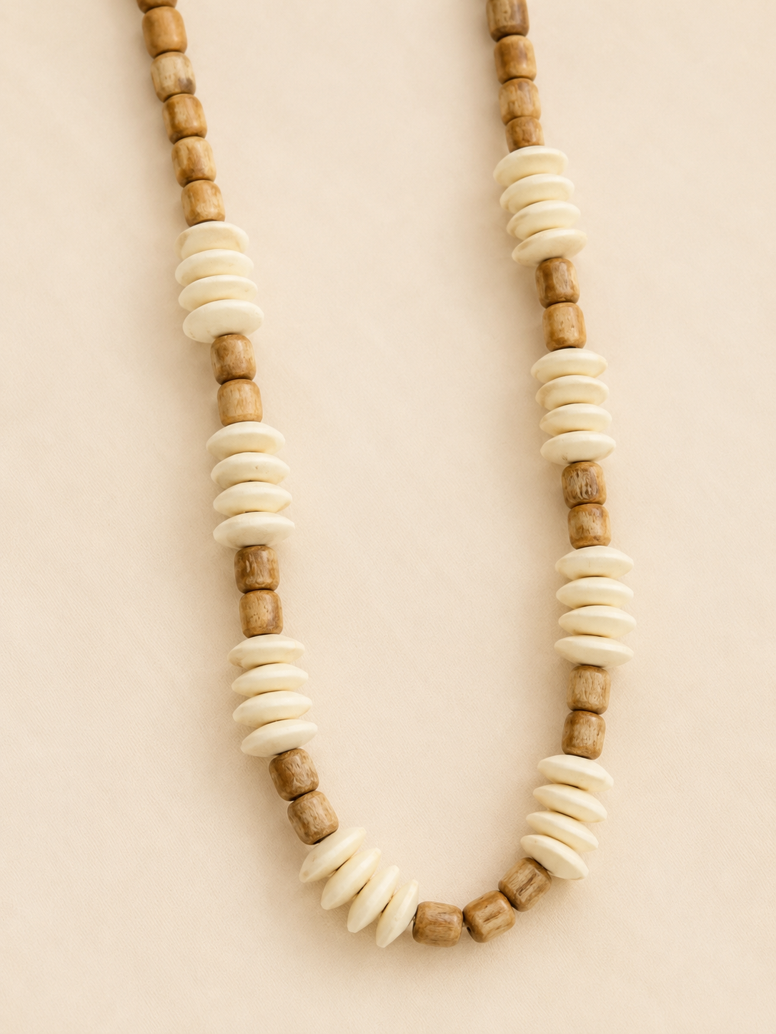 le collier ivory