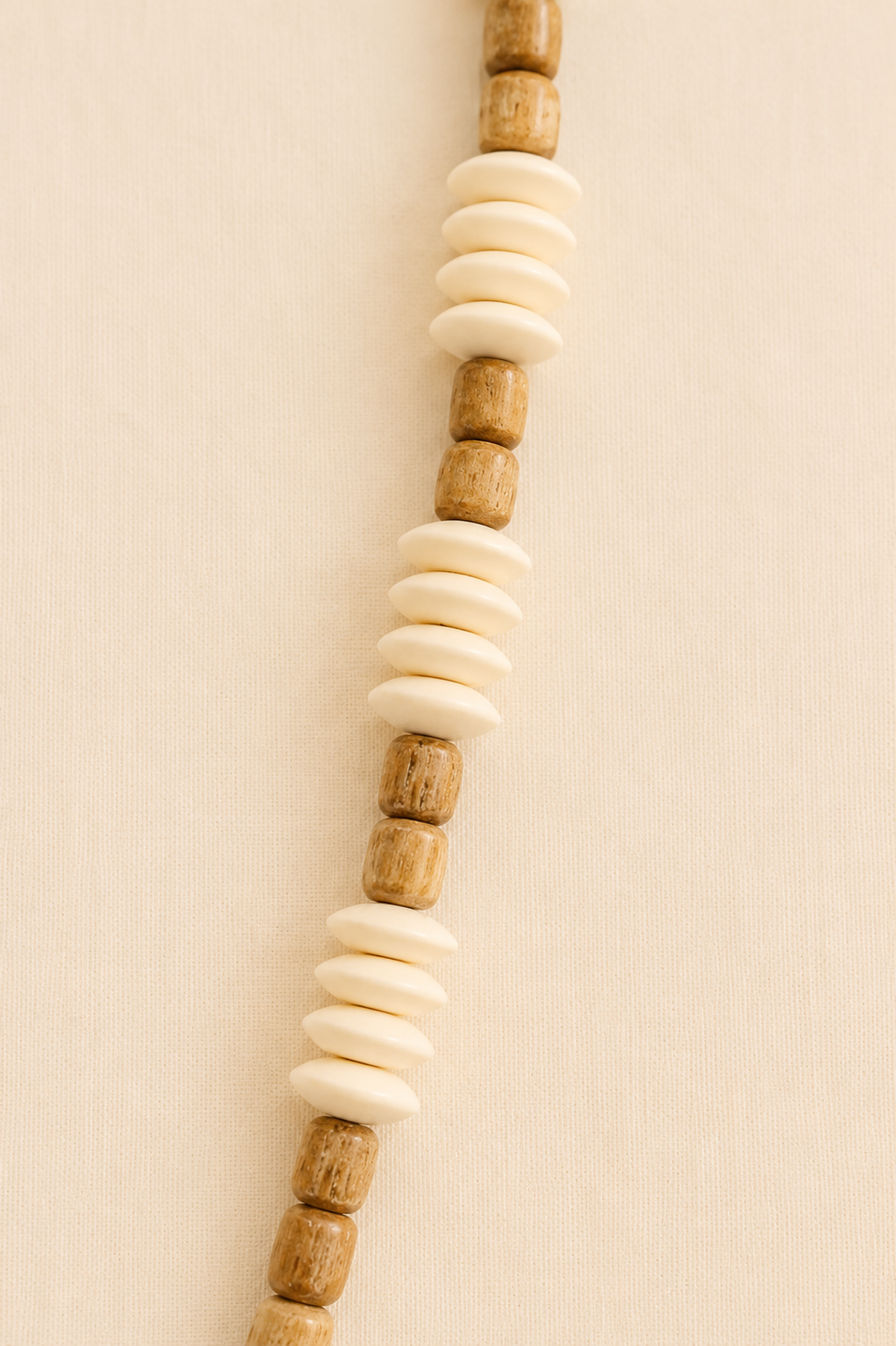 le collier ivory