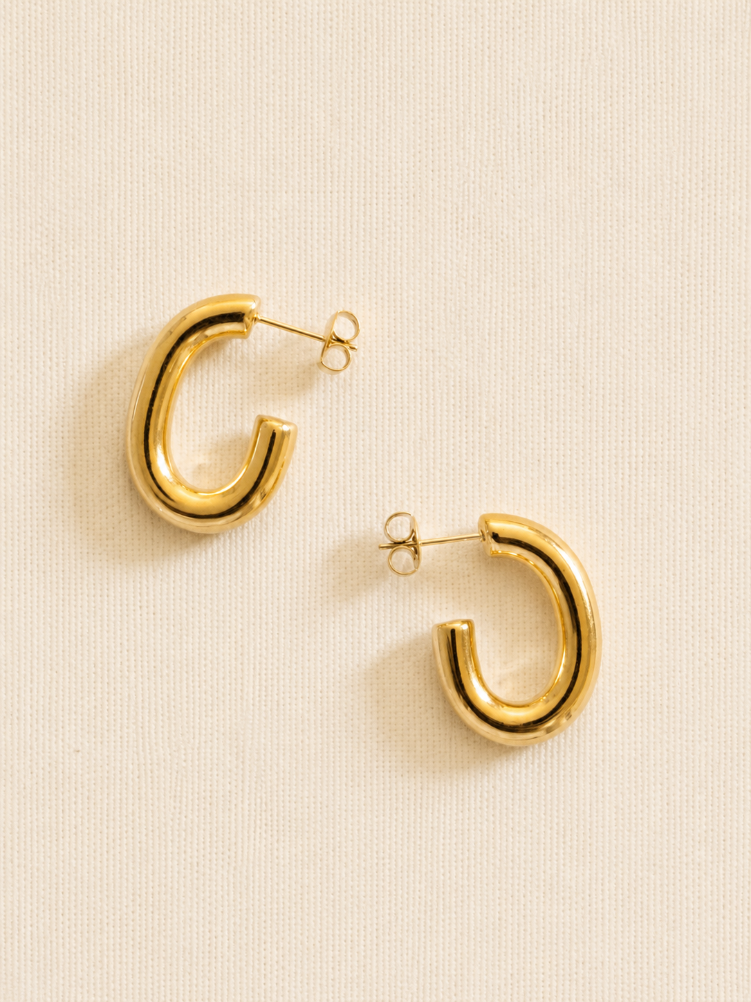 les earrings chunky gold