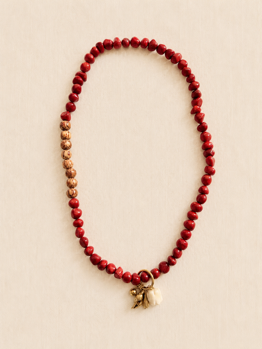 le collier short rouge