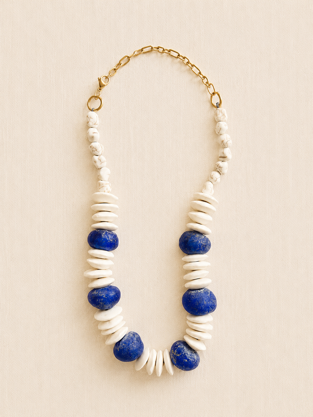 le collier azul klein bold