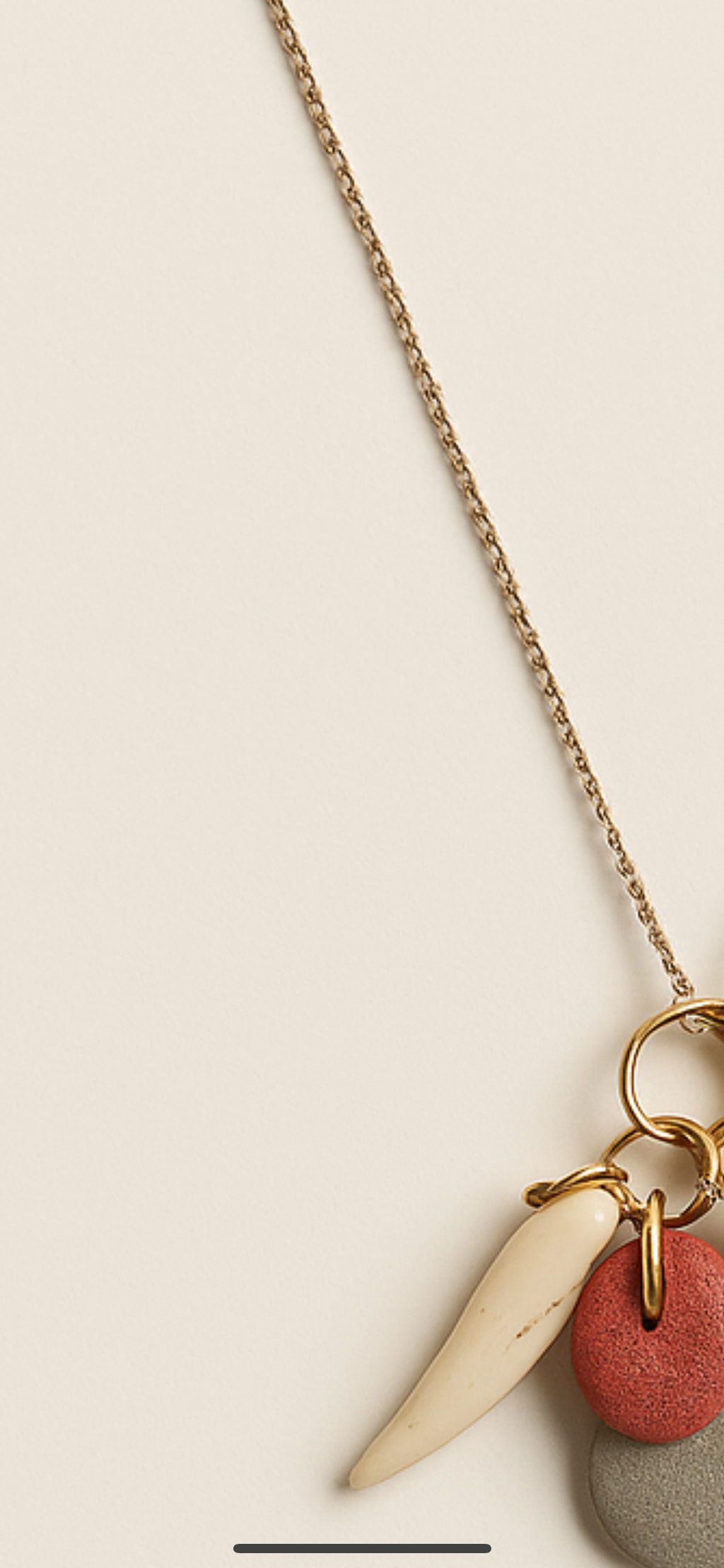 Collar charms piedras