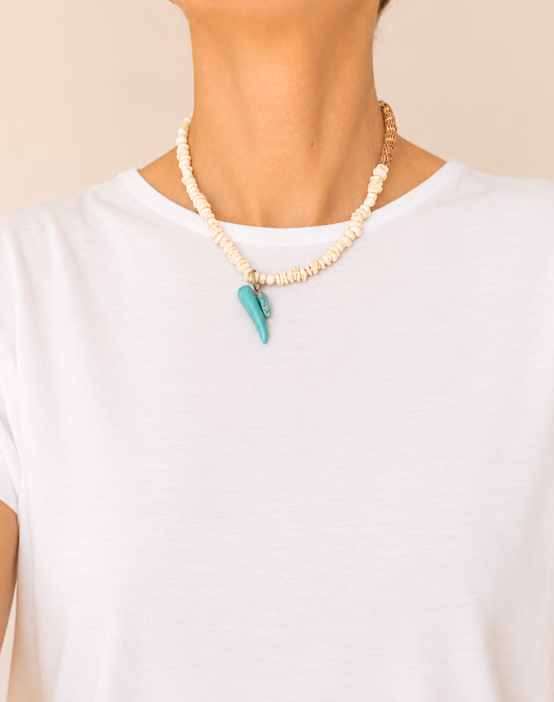 le collier short coral