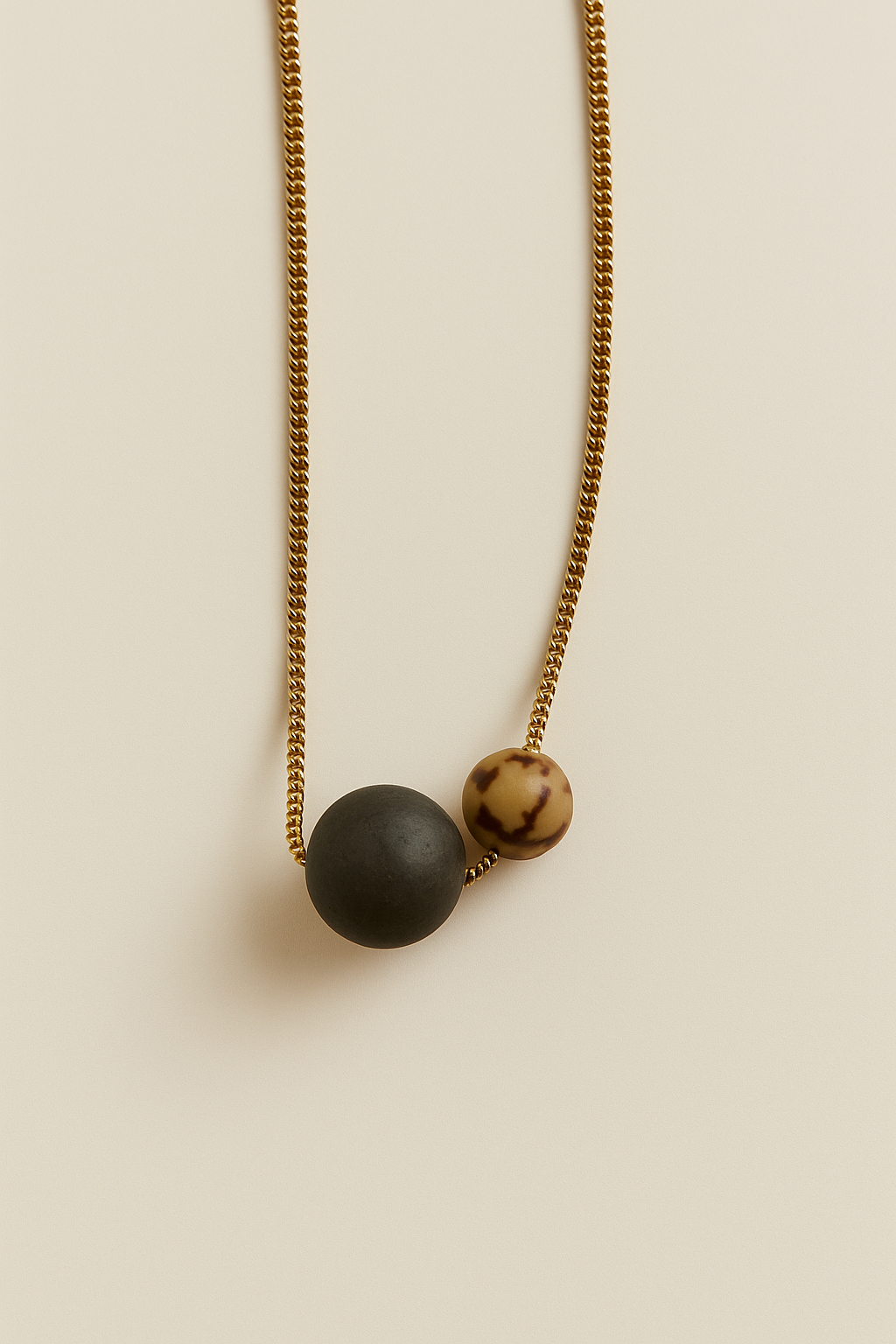 Collar seeds marron